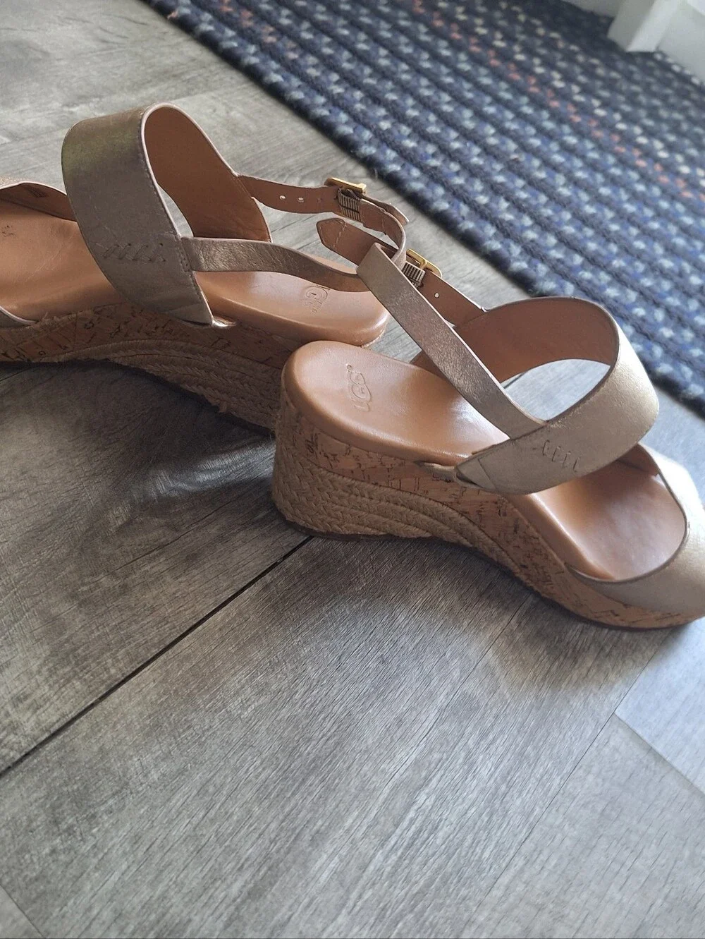 Ugg Women's Size 7 Metallic Gold Cork Espadrille Wedge Sandals